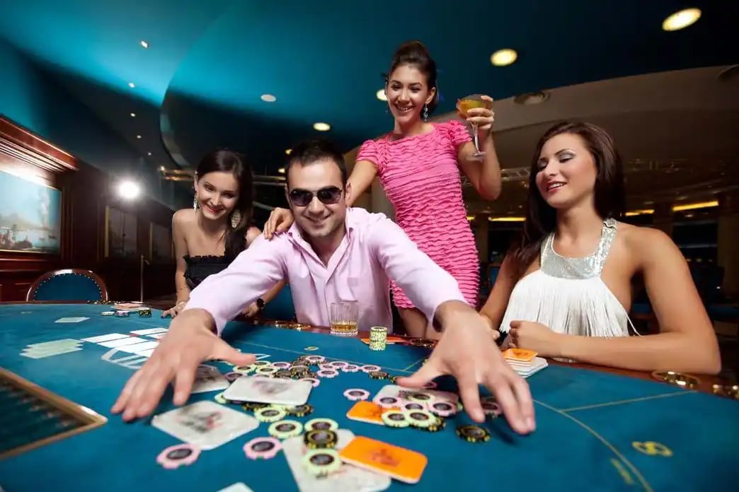 Meja live casino r200m dengan dealer profesional siap melayani 24 jam